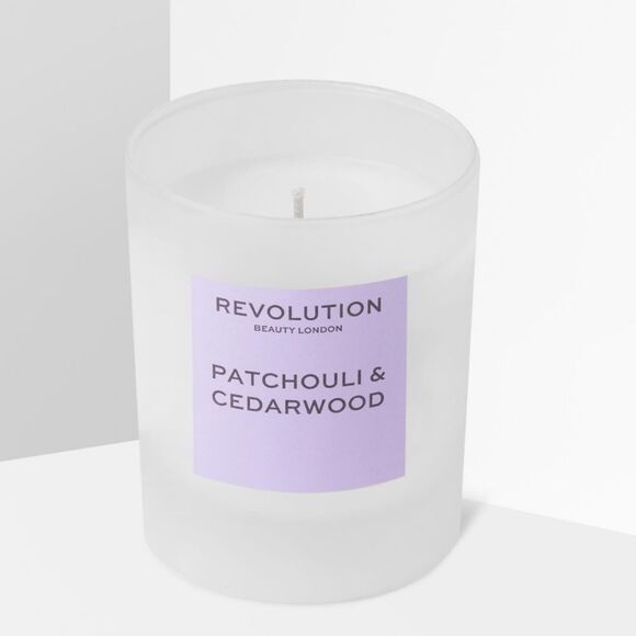 Revolution Beauty Patchouli & Cedarwood Scented Candle - Picture 5 of 6